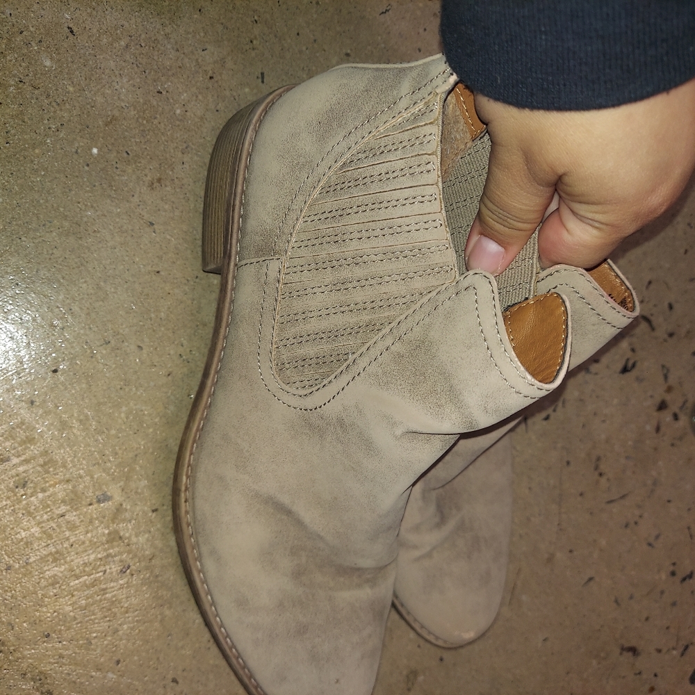 Womens size 11 eurosoft boots